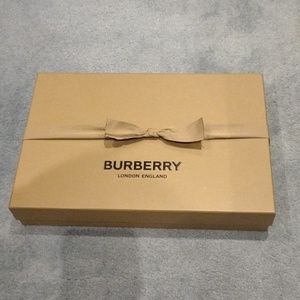 BURBERRY Gift Box